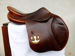 Gorgeous 2013 Delgrange French Jumping Saddle Gold Accents 17.5" narrow tree