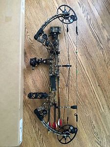 Mathews Monster Chill R Chillr Lost Camo RH Bare Bow Excellent Condition 60-70