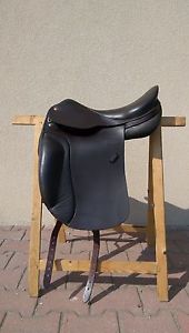 Dressage saddle Spirig St. Gallen 17,5" brown