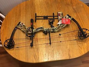 NEW* BOWTECH CARBON KNIGHT**RH** 70# 26.5-30.5 Draw-*ReadyTo Hunt Package RAC PK