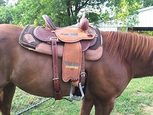 Lisa Lockhart Contender Flex 2 Barrel Saddle