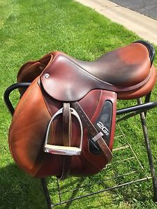*** CWD 2Gs 17" 3L 2014 Grain Medium tree Close Contact English Saddle ***
