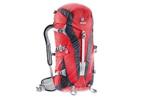 Spacious Front Stuff Pocket Hydration Port Tensioned U-Frame Pace 36 Pack