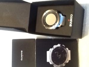 Suunto traverse watch white BRAND NEW