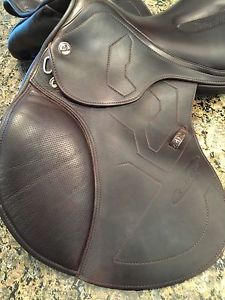 Prestige 17/33 X Breath Jumping Saddle