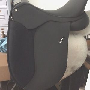 Wintec 500 Dressage Saddle CAIR- Black-  USED 3 Times  Great Deal!! Size 17