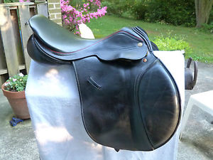 HASTILOW JUMPING SADDLE - TREE: MED/WIDE, SEAT: 17 INCHES