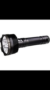 FENIX RC40 3500 LUMEN RECHARGEABLE RAPID SCAN BEAM FLASHLIGHT