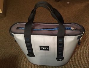 YETI Hopper 30 qt Soft Side Cooler Bag Ice Chest -- Gray/Blue