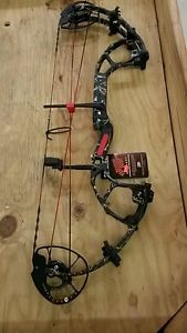 2016 Brand new PSE Inertia IC, Coumpound Bow, mossy oak