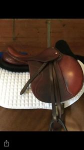 17" Pariani Saddle