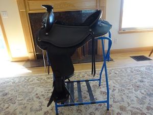 Don West Gaited Horse Saddle Black w/Horn 17 1/2" Seat Excellent Condition