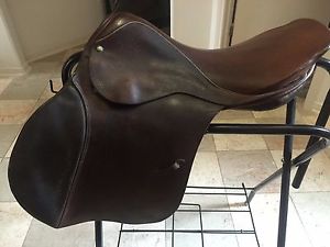 Stubben Siegfried All Purpose Saddle 18" Med. Tree