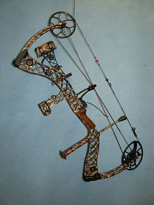 Mathews Creed Compound Bow with Accessories