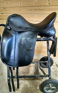 18" Trilogy Dressage Saddle