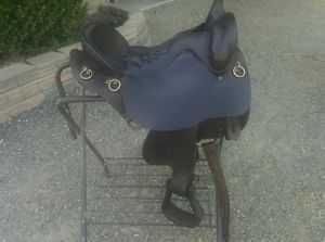 Tucker 16.5" western saddle - Reduced price