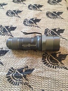 Surefire E1E Executive Elite Flashlight long run time "Discontinued by SF" RARE