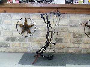 HOYT 2014 CARBON SPYDER TURBO RH 60-70 LB NEW WITH WARRANTY