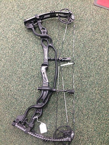 Hoyt Carbon Spyder ZT Thirty right hand 28 in draw length