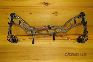 Hoyt Nitrum 30 Bow 70 lbs. RH 28.5 inch Draw