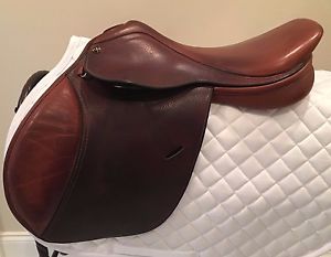 Ovation 16" Medium Jumping Saddle - Great for Hunter/Jumpers