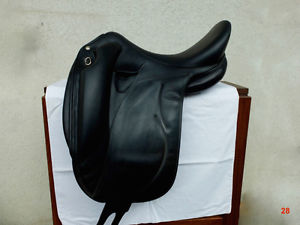 2011 Devoucoux Luxury Mendia Dressage Saddle Gorgeous Black 17.5"