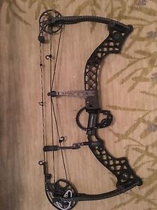 Mathews Z7 Extreme Tactical 70/30 Compound Bow, Bare Bow Only