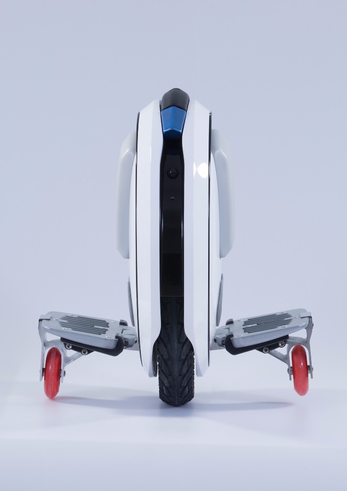 Ninebot One E+ electric scooter unicycle with CE FCC + training wheels color white