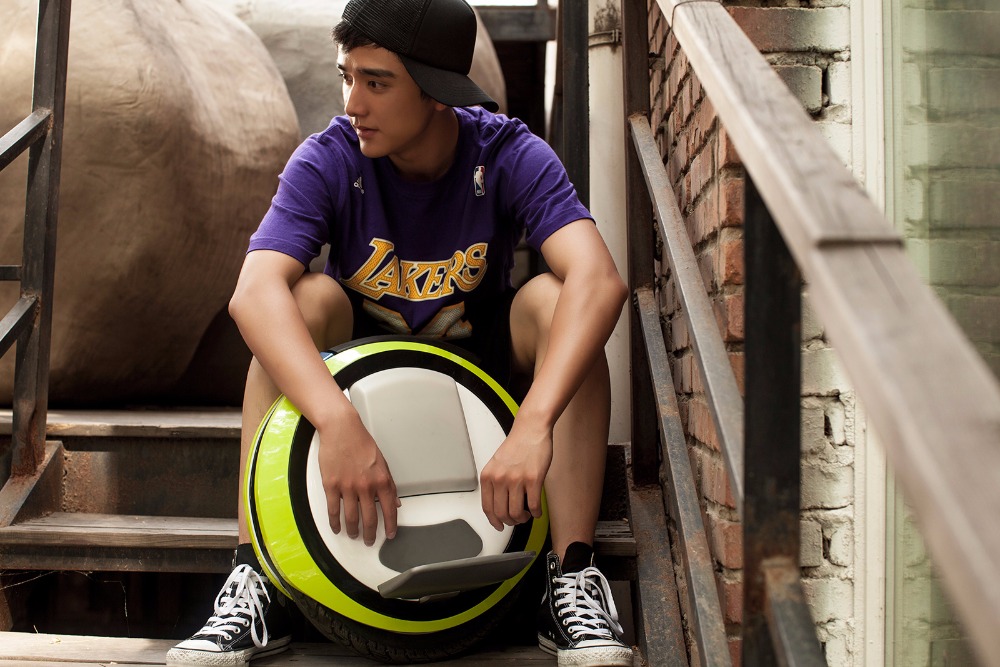 Ninebot One E+ electric scooter unicycle self + green shells