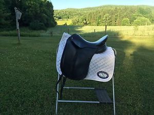 17" Schleese Obrigado Dressage saddle
