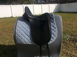 Canterbury Dressage Saddle 17" MW