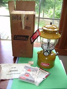 VINTAGE 1973 GOLD BOND 200A COLEMAN LANTERN W/ ORIGINAL BOX ETC
