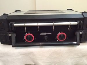 Coleman Exponent Rendezvous 2- Burner Propane Stove Model 9422-A25