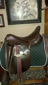 Laser Dressage Saddle  excellent cond.17 in. Brown stirrup leathers/girth incl.