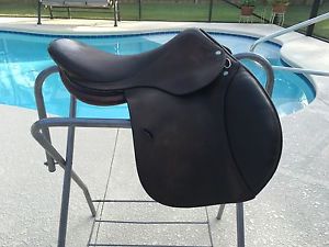 Antares Saddle 17 Inch