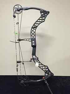 MATHEWS Z2 BLACK COMPOUND BOW