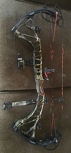 Bowtech RPM 360 R/H 70lb. Limbs, complete setup with hard case
