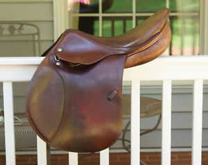 Amerigo Farouche Close Contact Saddle 17" -- MW