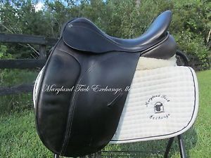 17" COUNTY COMPETITOR black dressage saddle- WIDE TREE- WOOL FLOCKED!