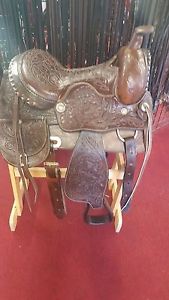 14 1/2"  WESTERN SADDLE FOR PLEASURE TRAIL RIDING WITH  SIDE SADDLE BAGS
