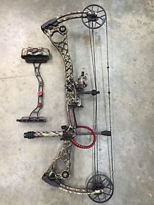 Mathews NoCam HTR  RH  29" Draw  60-70 LB  Lost Camo  LOADED!!