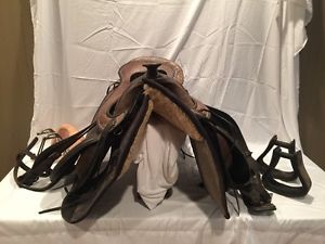 Barefoot English Cheyenne Saddle 2 Tone Brown Black 16.5" Seat Size + Stirrups