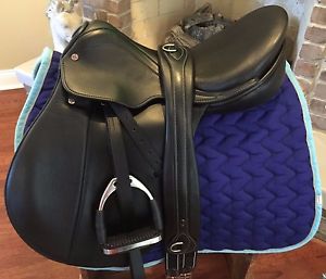 Courbette Lemetex XL All Purpose English Saddle Medium Wide Tree Black 17"