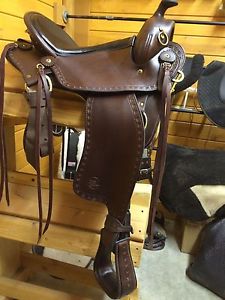 Imus 4-Beat Gaited Horse Saddle 16 inch seat S tree - Excellent ++