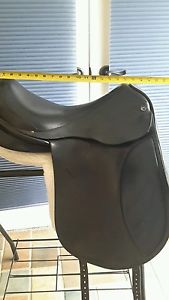 Lauriche Dressage Saddle 17.5" by Andy Foster