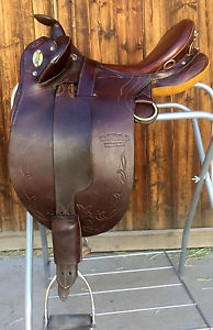 - Syd Hill Suprema Laura Poley Australian Saddle 17"- 18" seat (15"-16") w/ HORN