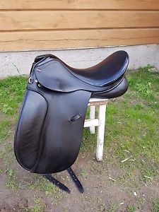 Anky dressage saddle black 17.5
