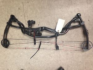 HOYT ELEMENT 26-28" 65#