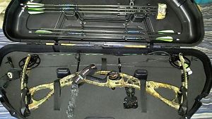 Hoyt Charger compound bow left hand