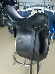 Trial Available Trilogy Verago Elite 18" MW Dressage Saddle